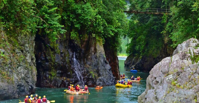 Costa Rica river rafting adventure