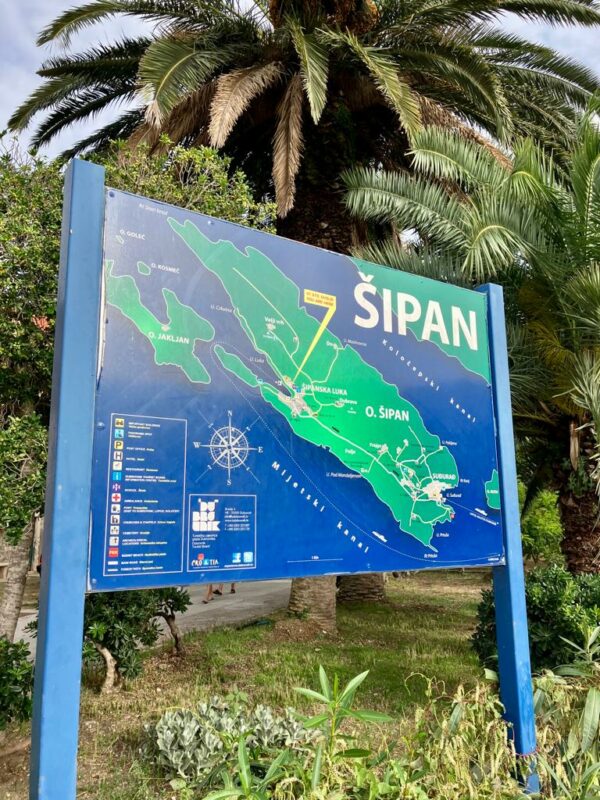 Sipan Island Sign