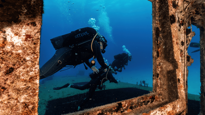 gozo scuba diving around shipwreck