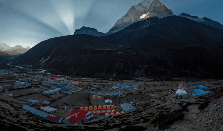 TREK TO DINGBOCHE M -  - Adventure Tour
